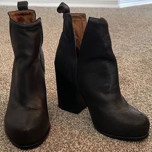 Jeffery Campbell Women's Bootie's